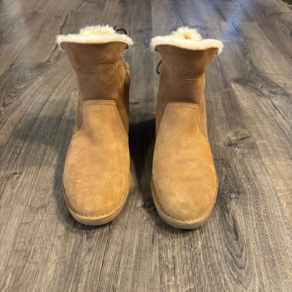 UGG Naiyah Women's Suede Wool Lined Winter Boots Chestnut Brown Size 9 - Picture 3 of 10